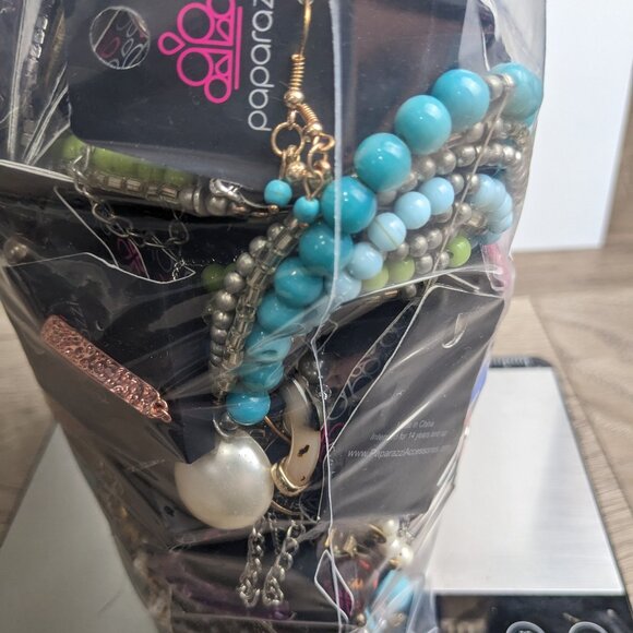 1031 Wearable/Sellable Jewelry Lot 4-5lbs Mixed Lot Free Shipping - Picture 3 of 6